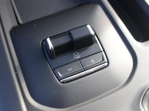 Used 2024 GMC Sierra 2500 AT4X AWD/4WD image 25