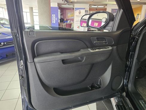 Used 2011 GMC Sierra 1500 SLE w/ All-Terrain Package image 7