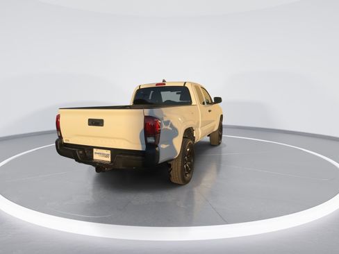 Used 2022 Toyota Tacoma SR image 8