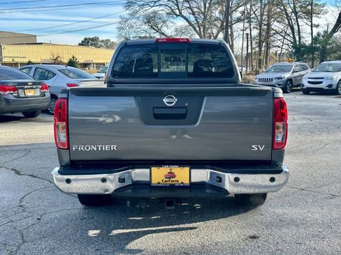 Used 2021 Nissan Frontier SV image 6