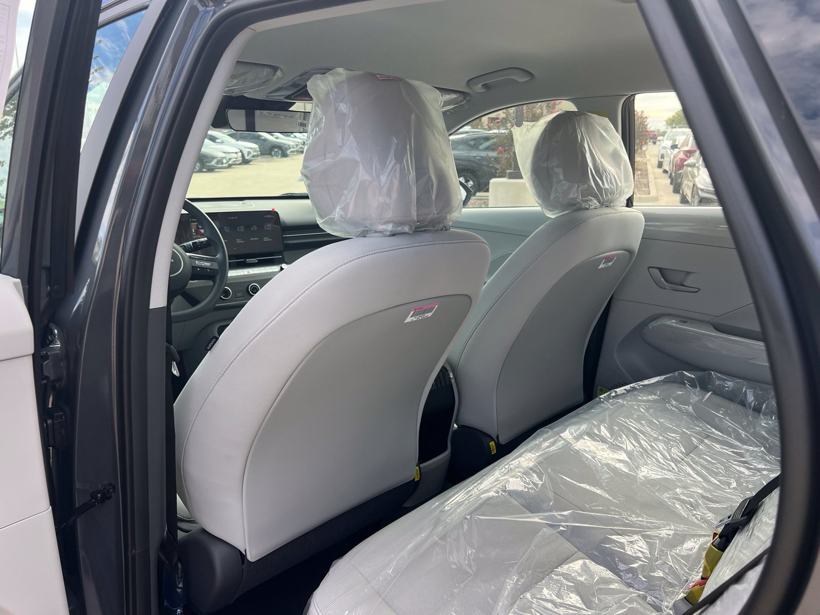New 2027 Hyundai Kona SE FWD image 15