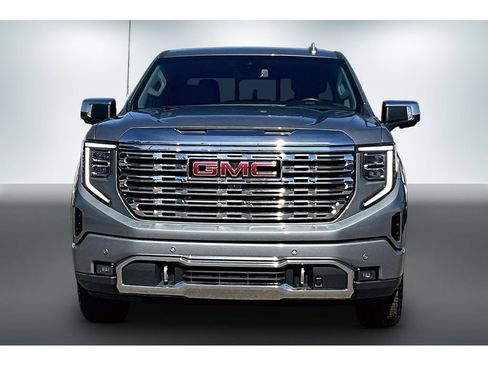 Used 2023 GMC Sierra 1500 Denali AWD/4WD image 2