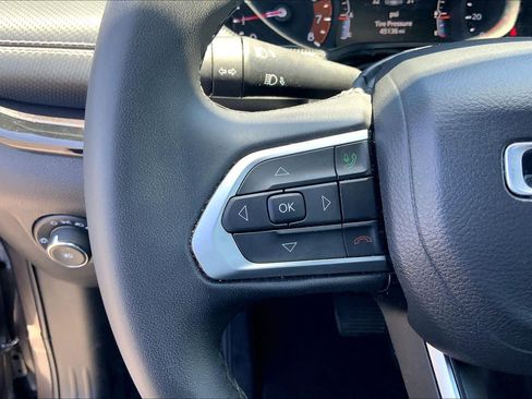 Used 2023 Jeep Compass Latitude AWD/4WD image 23