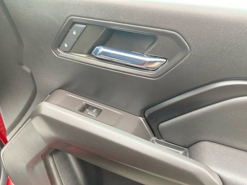 Used 2023 Chevrolet Colorado LT w/ LT Convenience Package II AWD/4WD image 13