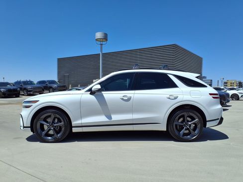 Certified 2026 Genesis GV70 3.5T Sport Prestige AWD/4WD image 3