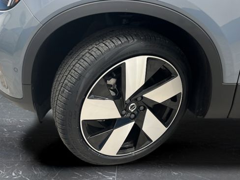 Used 2023 Volvo C40 P8 Recharge Ultimate w/ Protection Package Premier AWD/4WD image 34