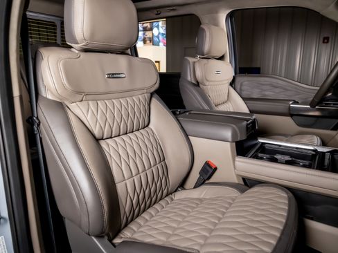 Used 2026 Ford F250 Platinum w/ Platinum Plus Package image 24