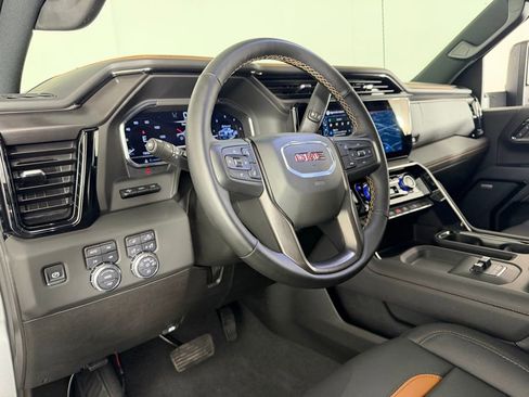 Used 2025 GMC Sierra 2500 AT4 w/ AT4 Premium Plus Package AWD/4WD image 23
