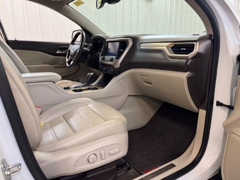 Used 2019 GMC Acadia Denali w/ Technology Package AWD/4WD image 30