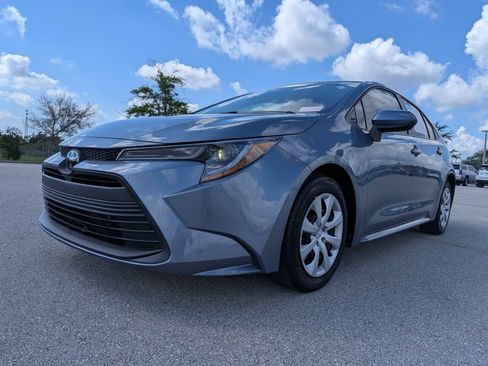 Used 2024 Toyota Corolla LE FWD image 9