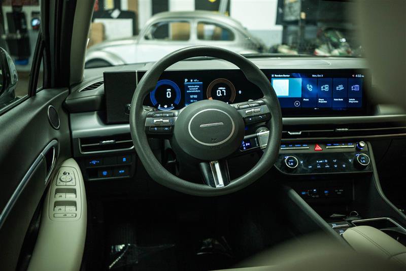 Used 2025 Hyundai Sonata SEL FWD image 15