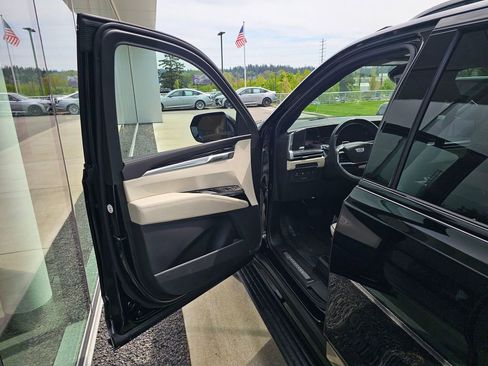 New 2026 Cadillac Escalade ESV Sport AWD/4WD image 21