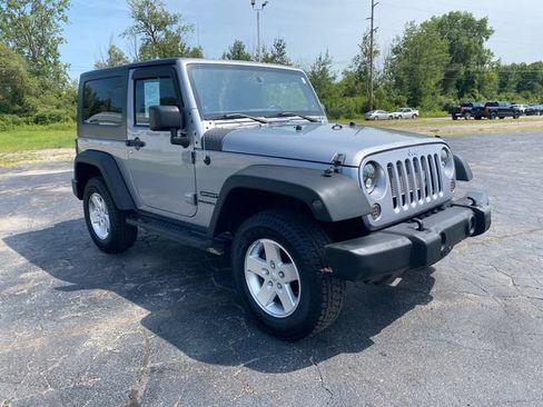 Used 2014 Jeep Wrangler Sport w/ Quick Order Package 24S AWD/4WD image 11