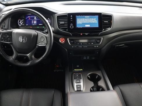 Used 2025 Honda Passport TrailSport image 9