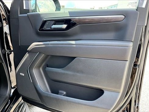 New 2026 Chevrolet Tahoe Premier w/ Sun And Tow Package AWD/4WD image 30
