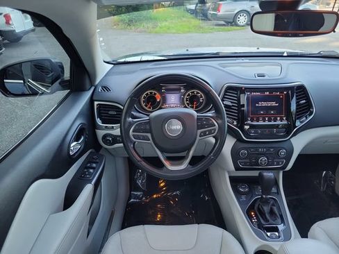 Used 2021 Jeep Cherokee Limited w/ Elite Package AWD/4WD image 11