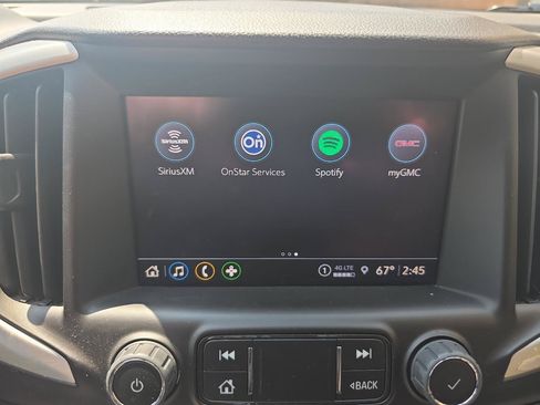 Used 2024 GMC Terrain SLT FWD image 11