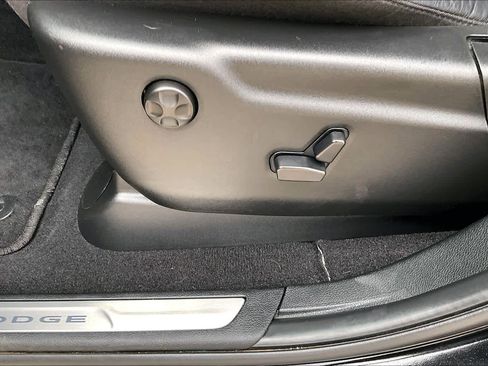 Used 2025 Dodge Durango GT image 31