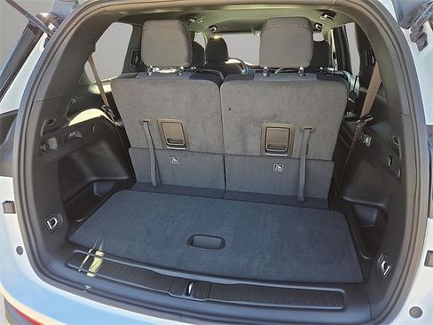 New 2025 Jeep Grand Cherokee L Laredo w/ MOPAR Finishing Package image 10