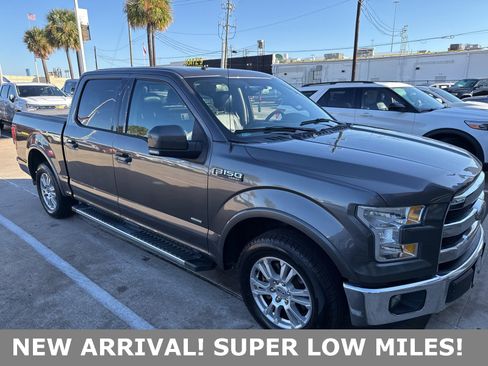 Used 2015 Ford F150 Lariat w/ Equipment Group 501A Mid image 4