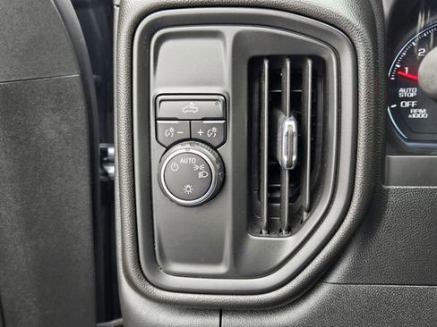 Certified 2022 Chevrolet Silverado 1500 Custom image 24