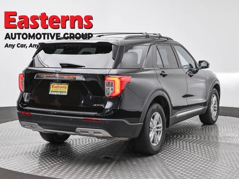 Used 2022 Ford Explorer XLT w/ Equipment Group 202A AWD/4WD image 5
