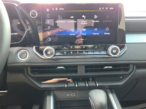 New 2025 Chevrolet Colorado LT w/ LT Convenience Package image 18