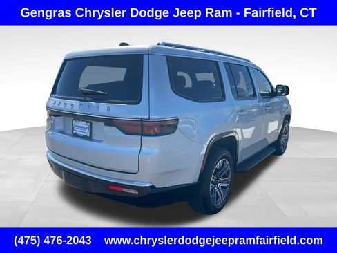 Certified 2025 Jeep Wagoneer 4WD w/ HD Trailer Tow Package image 7