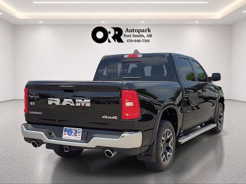 Used 2025 RAM 1500 Laramie AWD/4WD image 5