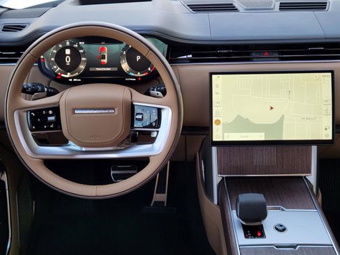 New 2026 Land Rover Range Rover Long Wheelbase Autobiography image 21