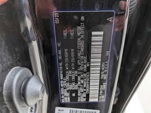 Used 2023 Toyota Highlander XLE FWD image 33