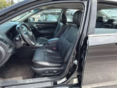Used 2017 Nissan Altima 3.5 SR FWD image 22