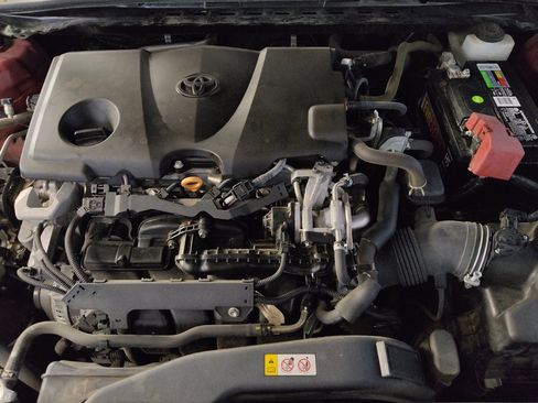 Used 2020 Toyota Camry LE image 30