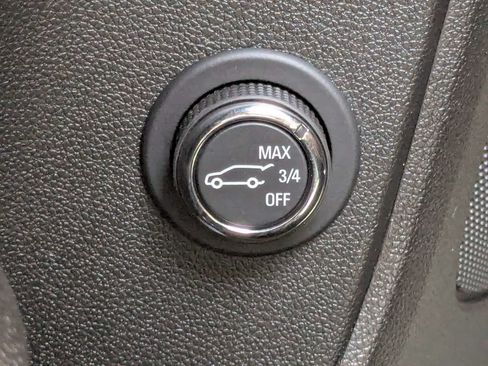 Used 2023 Chevrolet Blazer RS FWD image 40