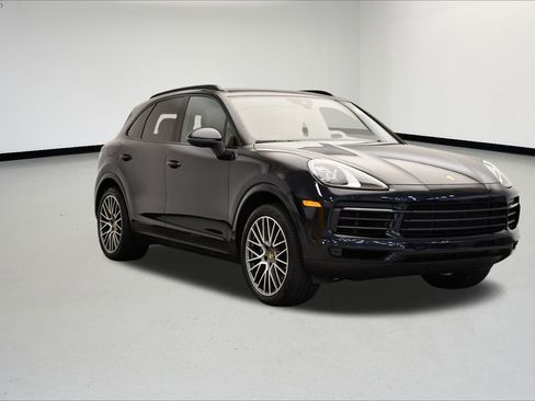 Used 2022 Porsche Cayenne Platinum Edition image 9