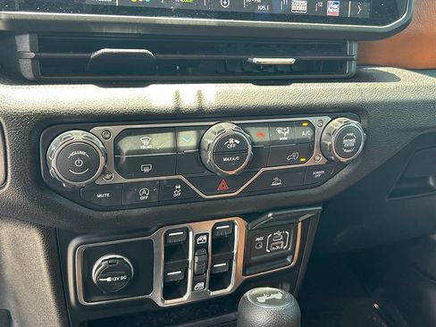Used 2026 Jeep Wrangler Unlimited Sport AWD/4WD image 23