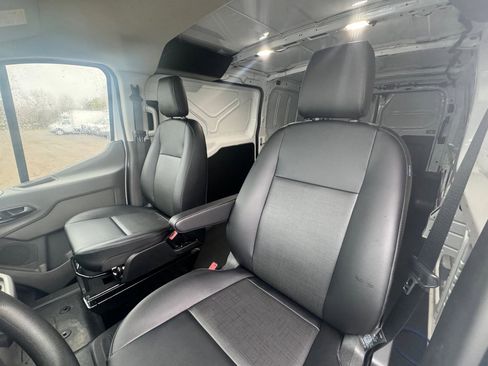 New 2025 Ford Transit 250 Low Roof image 3