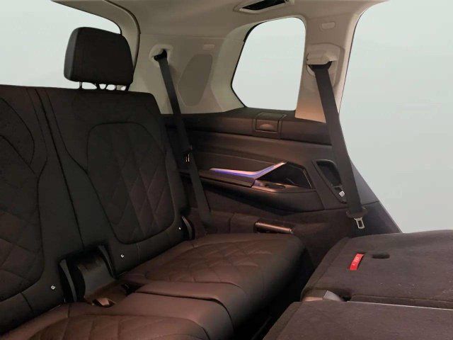Used 2026 BMW X7 xDrive40i w/ Premium Package AWD/4WD image 59
