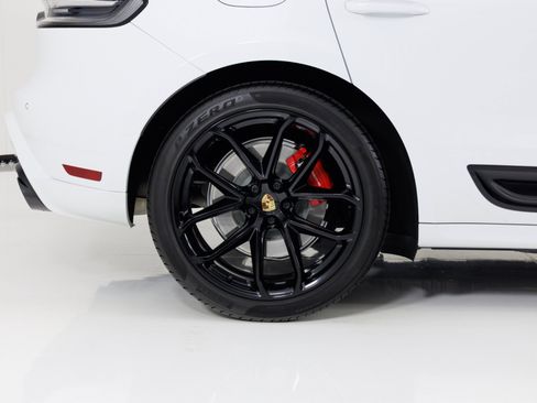 Used 2022 Porsche Macan GTS AWD/4WD image 12