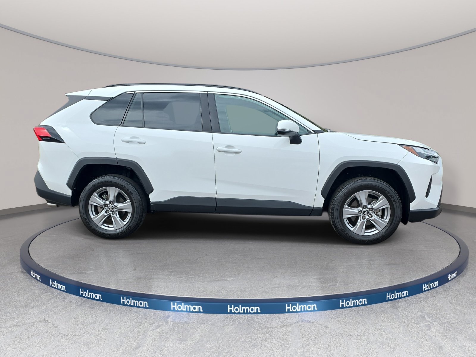Used 2025 Toyota RAV4 XLE AWD/4WD image 5