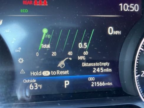 Used 2024 Toyota Venza XLE image 15