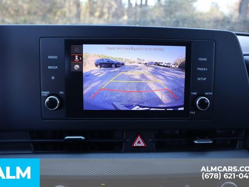 Used 2024 Kia Sportage LX image 32