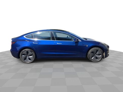 Used 2019 Tesla Model 3 Mid Range image 9