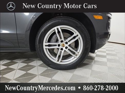 Used 2018 Porsche Macan image 2