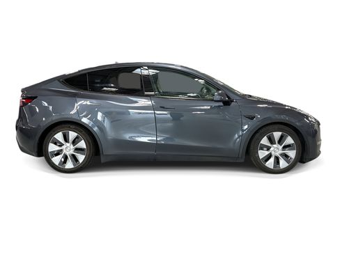 Certified 2021 Tesla Model Y Long Range AWD/4WD image 6