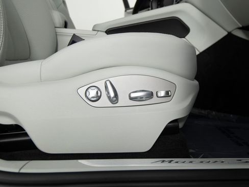 New 2026 Porsche Macan S image 34