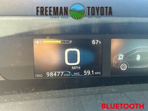 Used 2022 Toyota Prius LE FWD image 8
