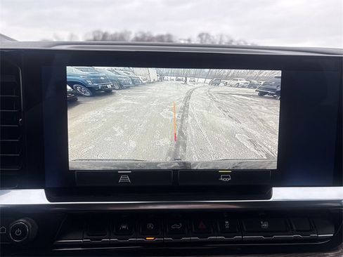 Used 2024 Chevrolet Silverado 1500 LT image 15