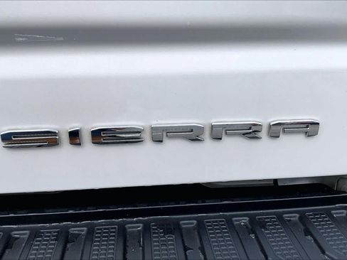 Used 2023 GMC Sierra 1500 Denali w/ Technology Package AWD/4WD image 10