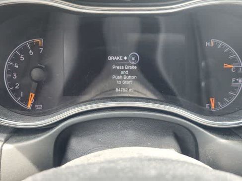 Used 2020 Jeep Grand Cherokee Limited AWD/4WD image 25